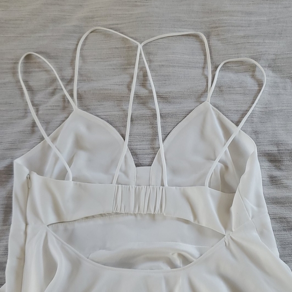 White Strappy & Flowy Express Top - Picture 5 of 8